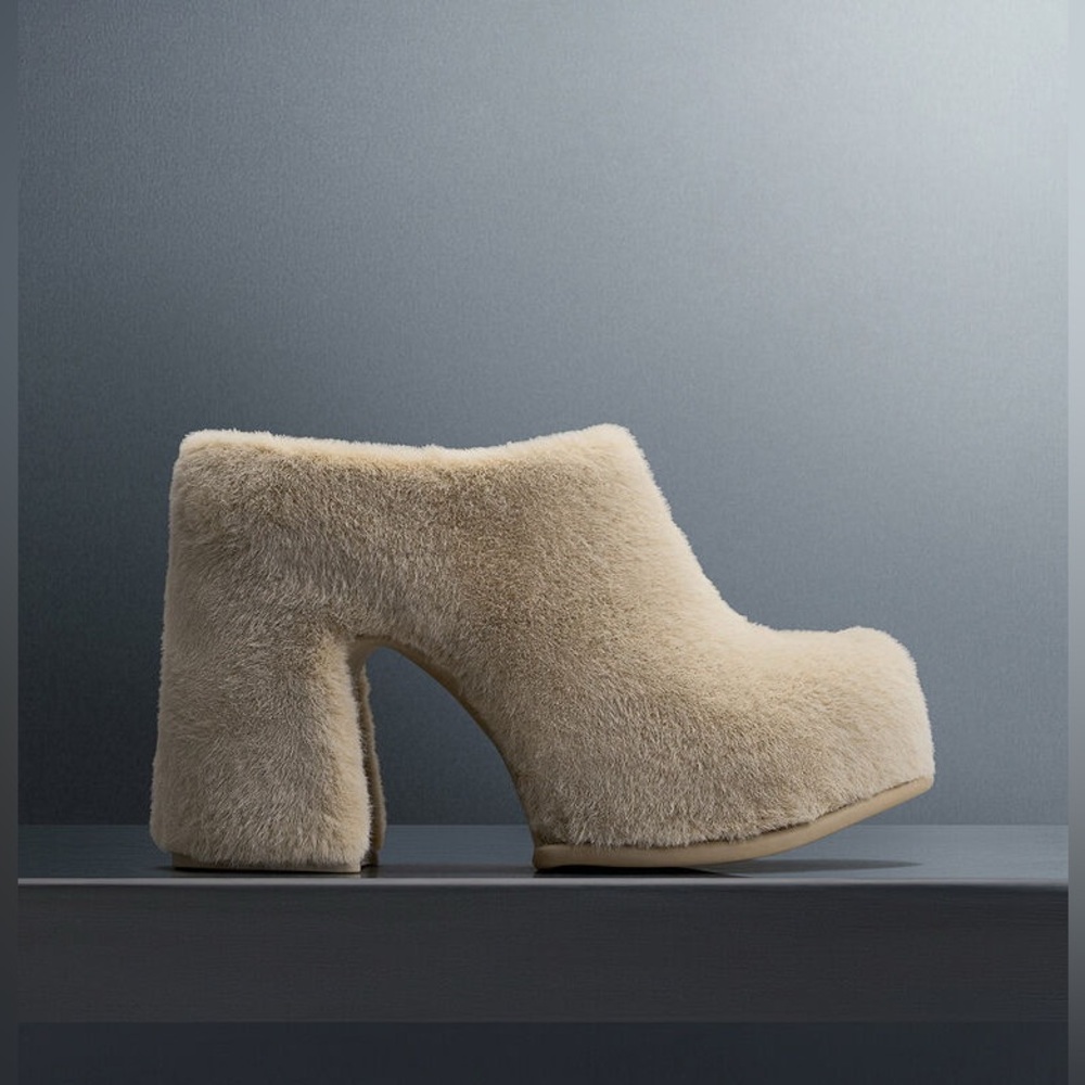 ISO Charles & Keith Pixie Platform Mules